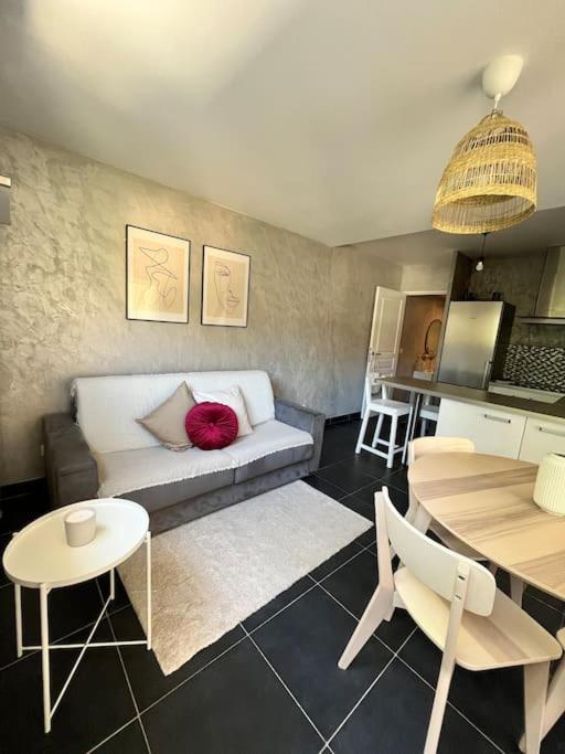 2 Pieces Proche Monaco - Parking Prive Apartment Menton